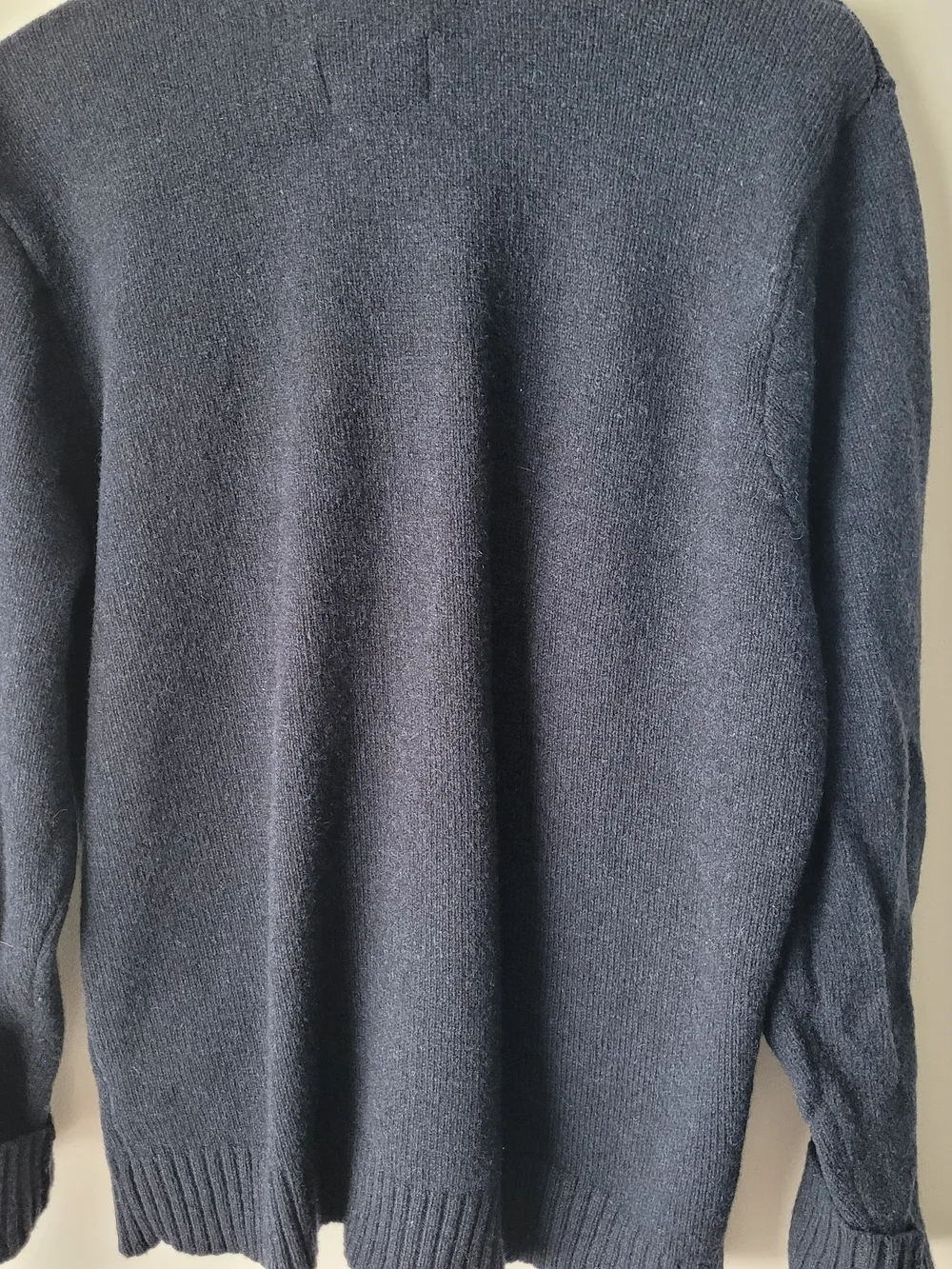 American Eagle Outfitters underarm corner left
